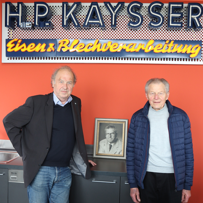 Thomas Kaysser und Manfred Binder beim Besuch in der Firma am 20.04.2023